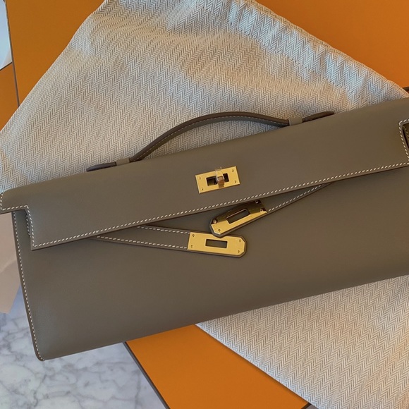 Hermes Handbags - 2021 Hermès Kelly Cut Clutch - Etoupe - Swift